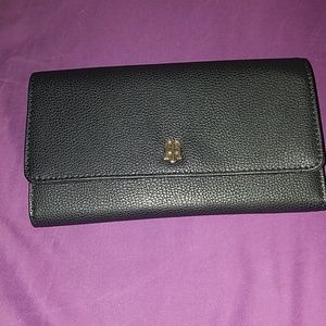 NWT Women's Tommy Hilfilger Black Wallet